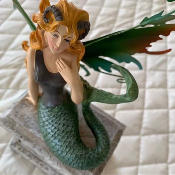 Collectable Fairies - Picture 3 of 6